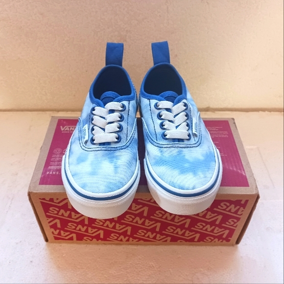 Vans - Picture 2 of 4